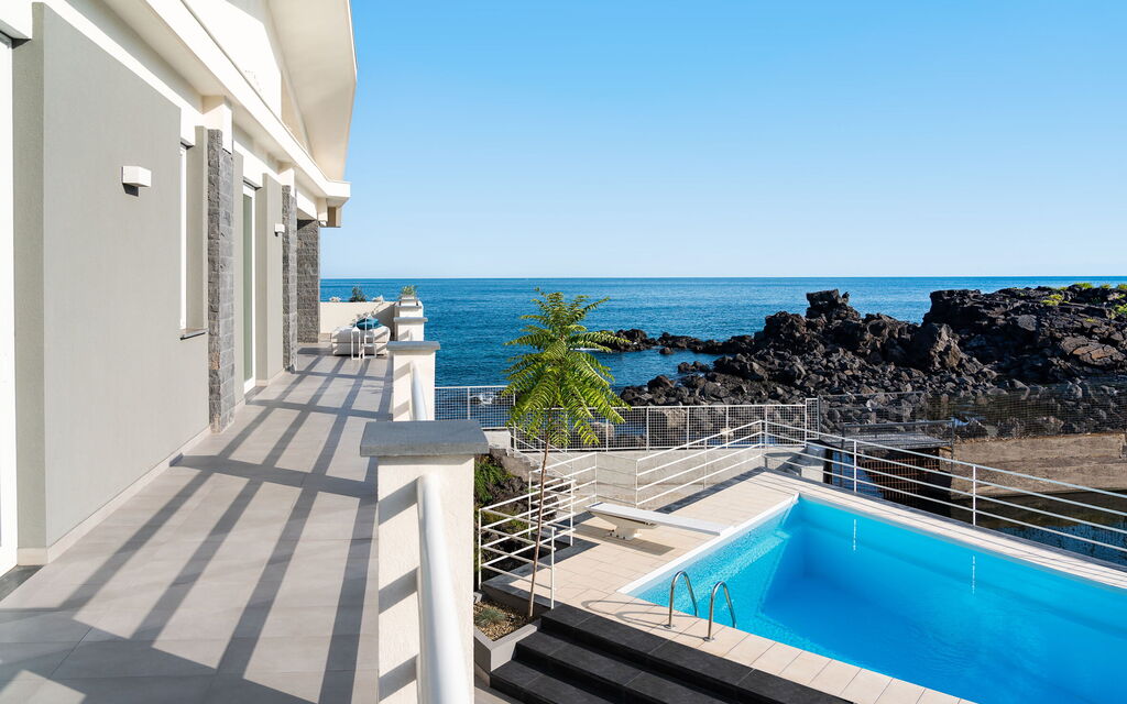 Villa Geranio: Estate, Esterni, Primavera