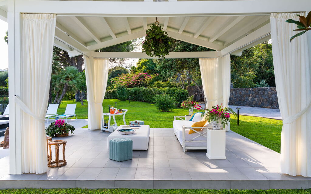 Villa Geranio: Estate, Esterni, Primavera