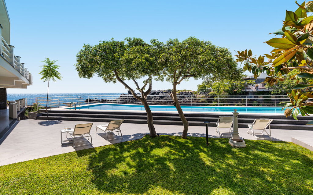 Villa Geranio: Estate, Esterni, Primavera