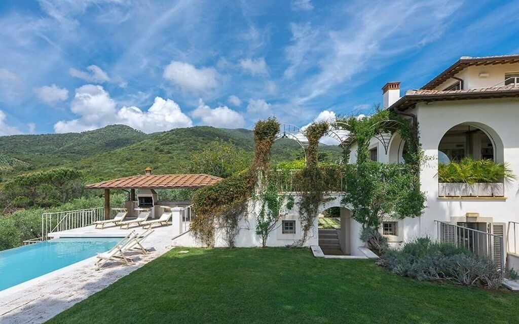 Villa Castiglione 14: Amenities, Balcony / Terrace / Patio, Building Exterior, Outdoor, Pool, Spring, Summer