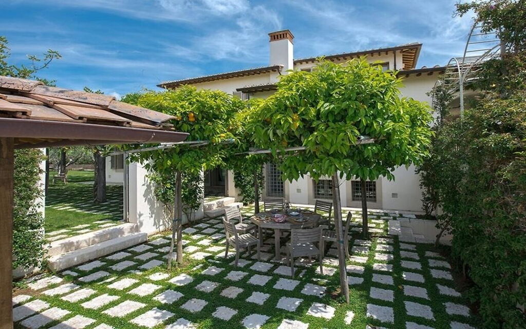 Villa Castiglione 14: Amenities, Balcony / Terrace / Patio, Building Exterior, Outdoor, Pool, Spring, Summer