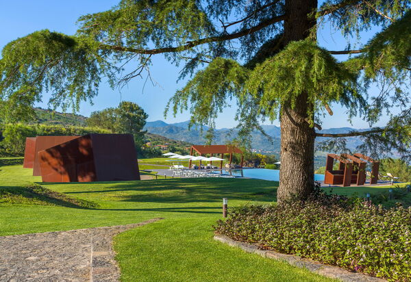 Villa Lime: Activities, Balcony / Terrace / Patio, Building Exterior, Garden, Hot Tub, Main Entrance, Spring, Summer