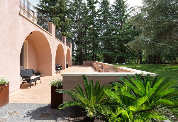 Villa Lime: Activities, Balcony / Terrace / Patio, Building Exterior, Garden, Hot Tub, Main Entrance, Spring, Summer