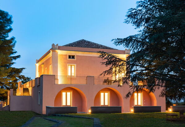 Villa Lime: Activities, Balcony / Terrace / Patio, Building Exterior, Garden, Hot Tub, Main Entrance, Spring, Summer