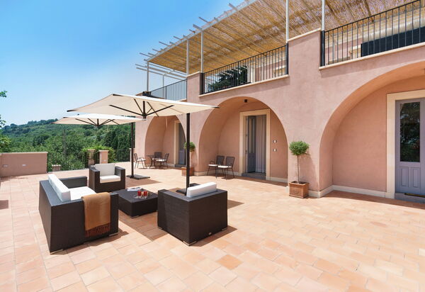 Villa Lime: Activities, Balcony / Terrace / Patio, Building Exterior, Garden, Hot Tub, Main Entrance, Spring, Summer
