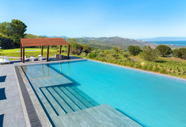 Villa Lime: Activities, Balcony / Terrace / Patio, Building Exterior, Garden, Hot Tub, Main Entrance, Spring, Summer