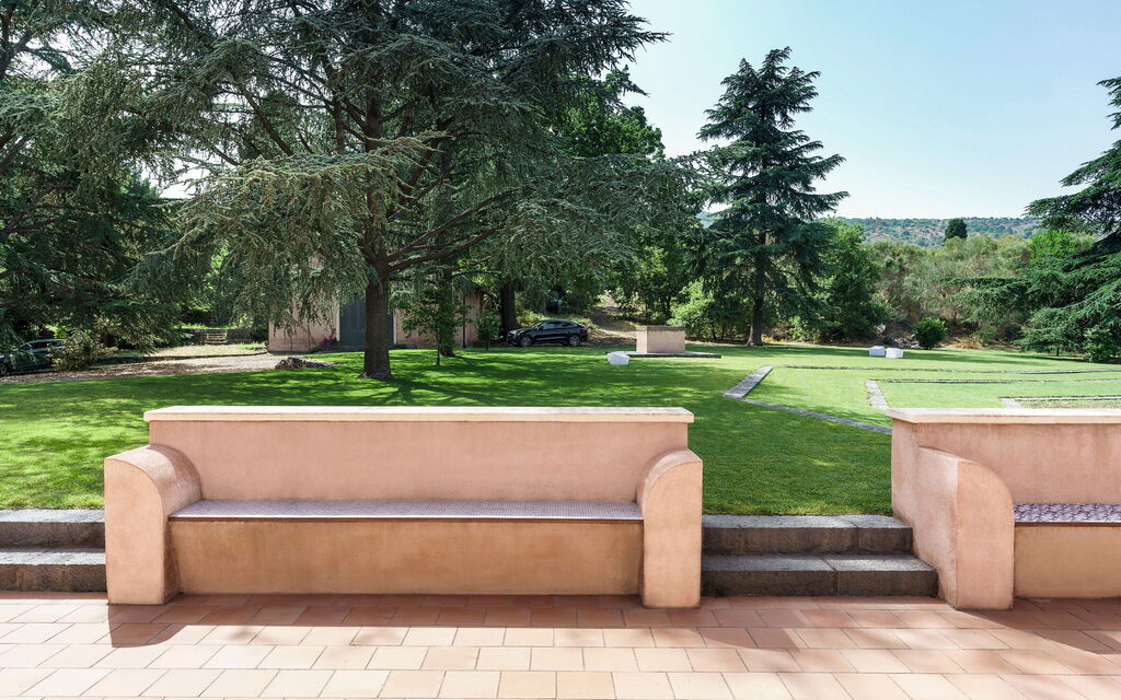 Villa Lime: Activities, Balcony / Terrace / Patio, Building Exterior, Garden, Hot Tub, Main Entrance, Spring, Summer