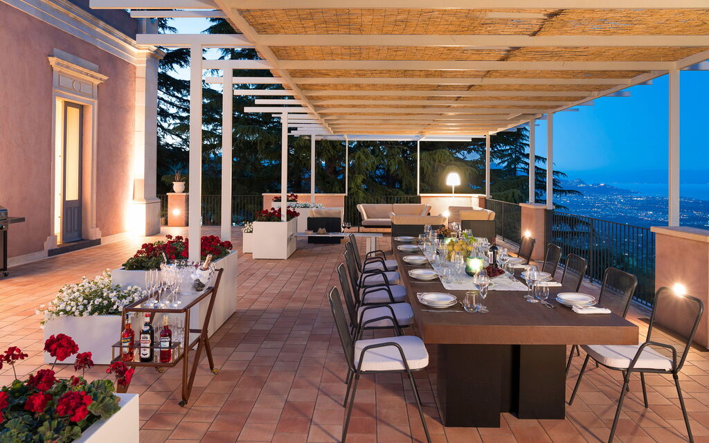 Villa Lime: Activities, Balcony / Terrace / Patio, Building Exterior, Garden, Hot Tub, Main Entrance, Spring, Summer