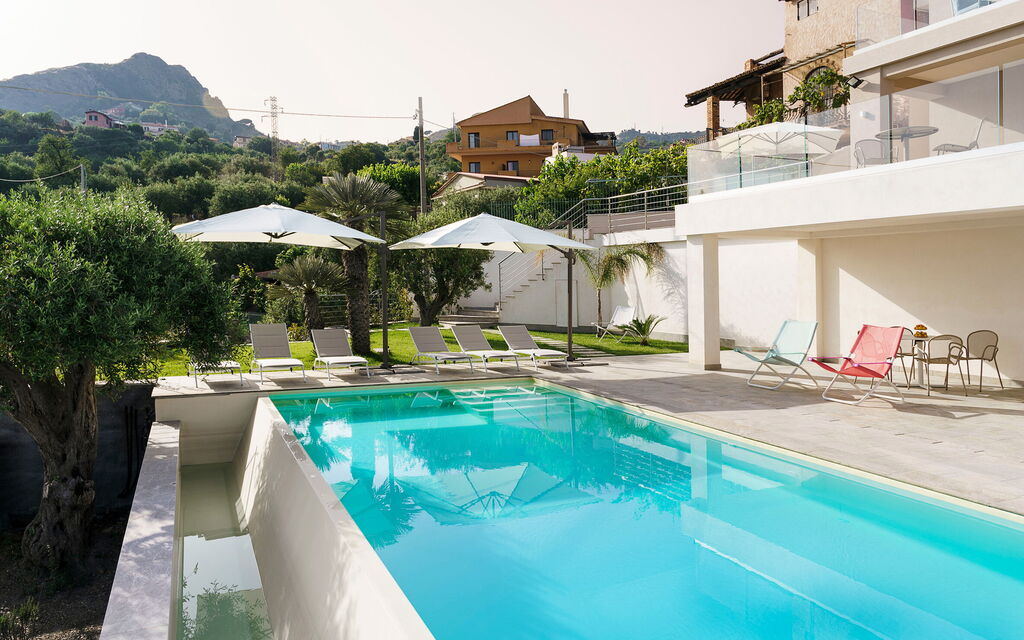 Villa Fico D'india: Activities, Amenities, Building Exterior, Garden, Main Entrance, Spring, Summer