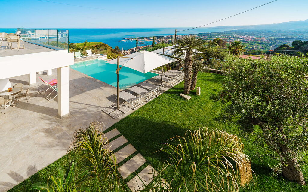 Villa Fico D'india: Activities, Amenities, Building Exterior, Garden, Main Entrance, Spring, Summer