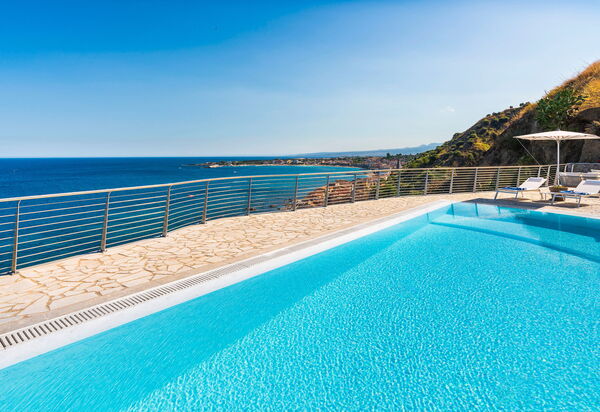 Villa Susina: Activities, Balcony / Terrace / Patio, Building Exterior, Facilities, Pool, Spring, Summer