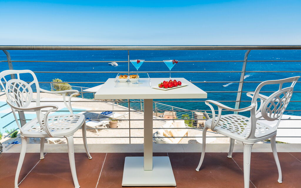 Villa Susina: Activities, Balcony / Terrace / Patio, Building Exterior, Facilities, Pool, Spring, Summer