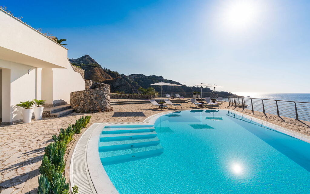 Villa Susina: Activities, Balcony / Terrace / Patio, Building Exterior, Facilities, Pool, Spring, Summer