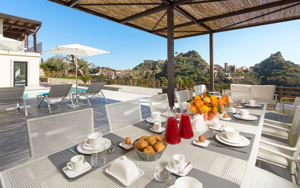 Villa Zagara: Activities, Building Exterior, Facilities, Garden, Main Entrance, Pool, Spring, Summer