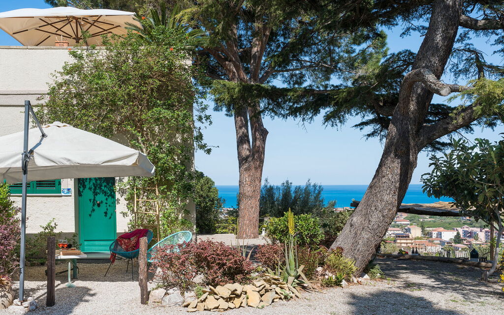 Villa Zenzero: Attività, Caratteristiche, Entrata Principale, Estate, Esterni, Giardino, Piscina, Primavera