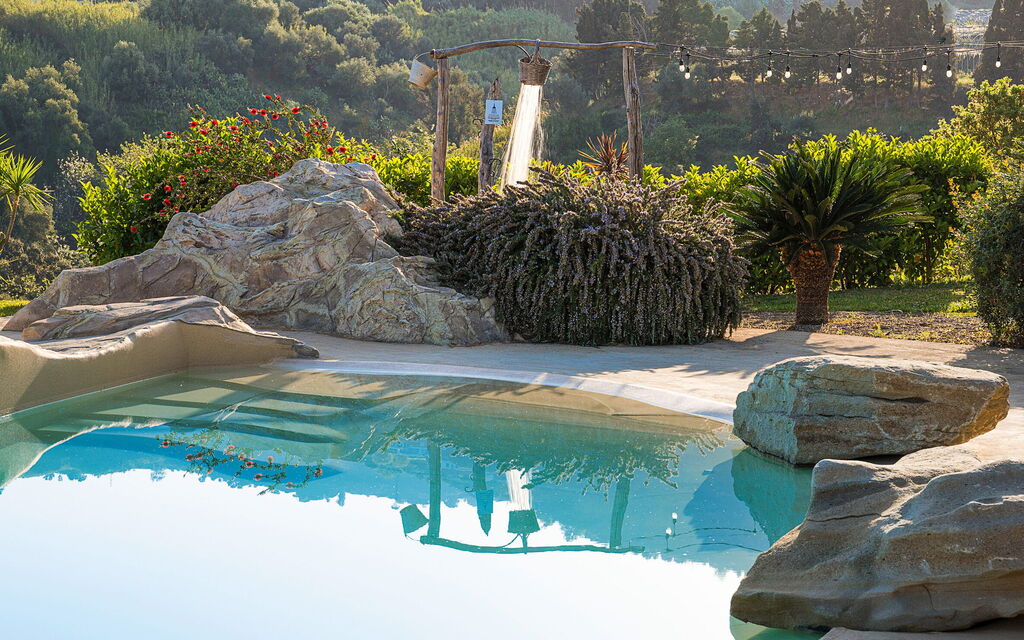 Villa Zenzero: Attività, Caratteristiche, Entrata Principale, Estate, Esterni, Giardino, Piscina, Primavera