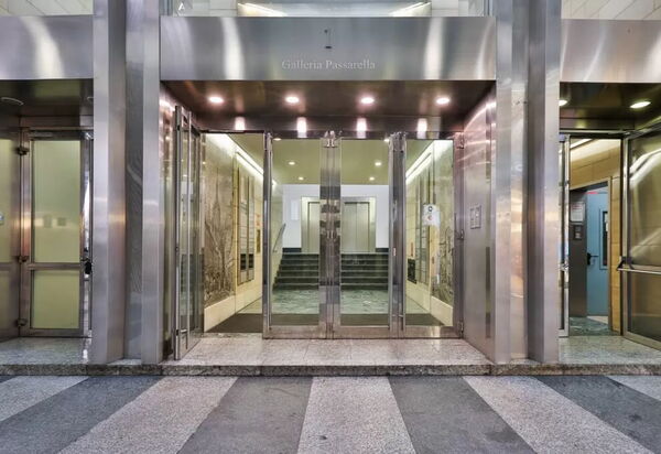 Passarella Escape: Amenities, Building Exterior, Main Entrance, Spring, Summer