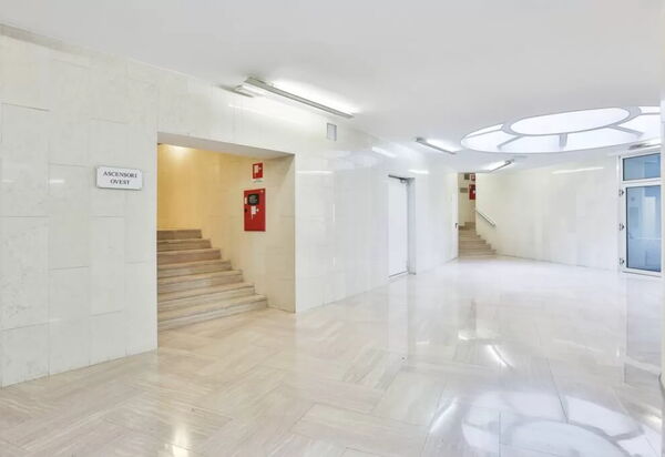 Passarella Escape: Amenities, Building Exterior, Main Entrance, Spring, Summer
