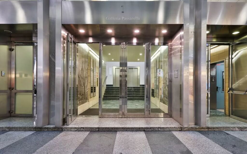 Passarella Escape: Amenities, Building Exterior, Main Entrance, Spring, Summer