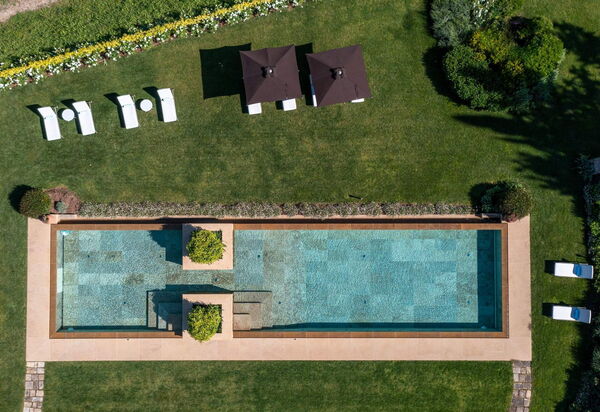 Villa Lindera: Attività, Caratteristiche, Dettagli della stanza, Entrata Principale, Estate, Esterni, Piscina, Planimetria, Primavera, Servizi