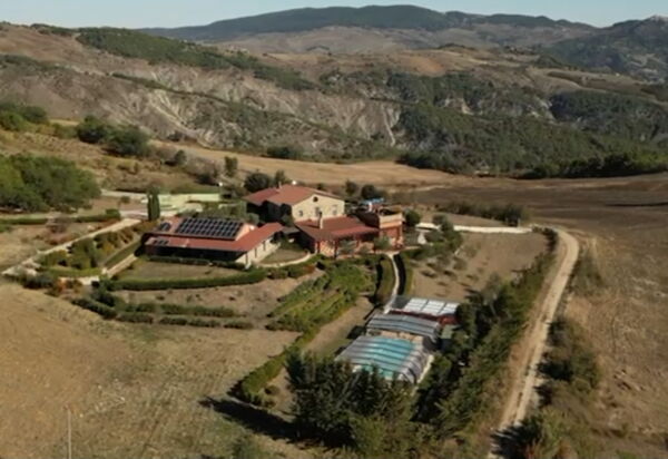 Villa Leonzio: Amenities, Building Exterior, Garden, Main Entrance, Spring, Summer, Wellness