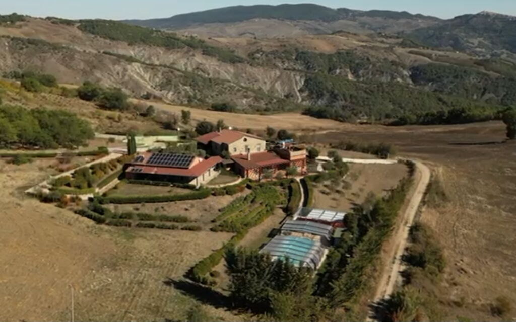 Villa Leonzio: Benessere, Caratteristiche, Entrata Principale, Estate, Esterni, Giardino, Primavera