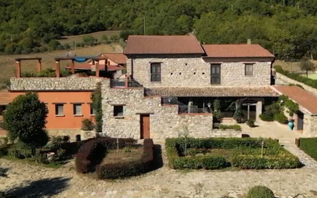 Villa Leonzio: Benessere, Caratteristiche, Entrata Principale, Estate, Esterni, Giardino, Primavera