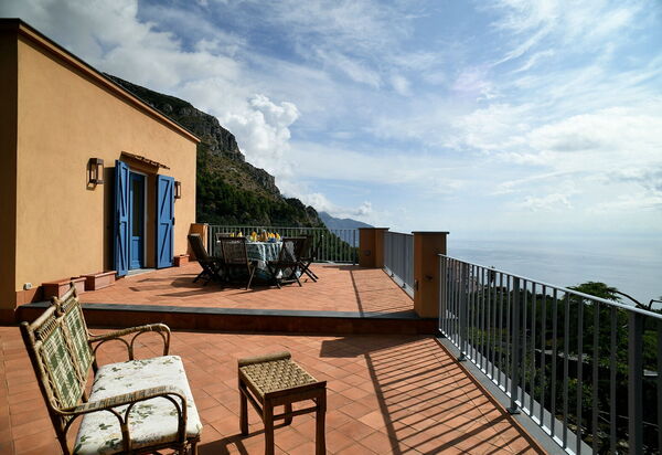 Villa Gallini: Activities, Amenities, Building Exterior, Garden, Pool, Spring, Summer