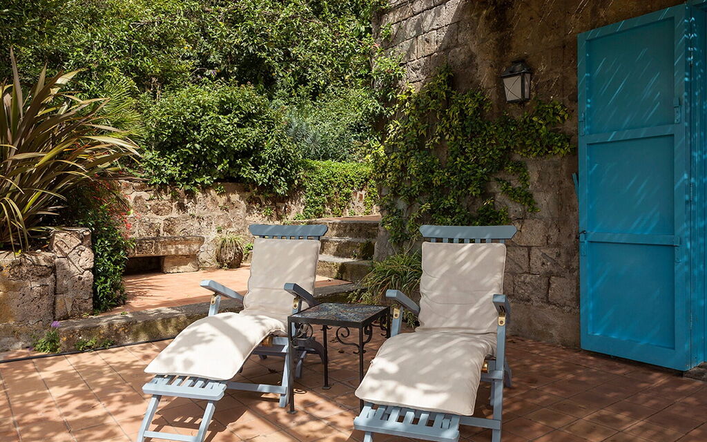 Villa Serini: Activities, Amenities, Balcony / Terrace / Patio, Building Exterior, Garden, Main Entrance, Spring, Summer