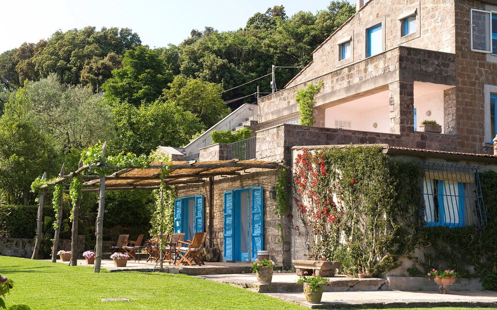 Villa Serini: Activities, Amenities, Balcony / Terrace / Patio, Building Exterior, Garden, Main Entrance, Spring, Summer