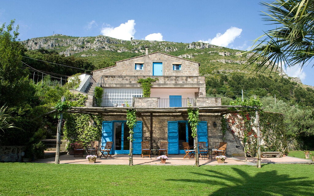 Villa Serini: Activities, Amenities, Balcony / Terrace / Patio, Building Exterior, Garden, Main Entrance, Spring, Summer