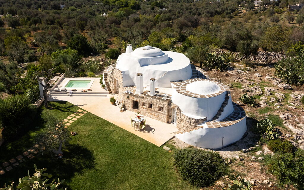 Trullo Padronale: Amenities, Building Exterior, Garden, Kitchen, Main Entrance, Outdoor, Spring, Summer