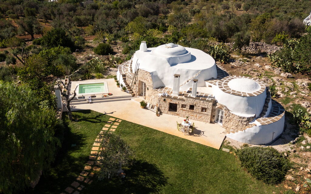 Trullo Padronale: Amenities, Building Exterior, Garden, Kitchen, Main Entrance, Outdoor, Spring, Summer