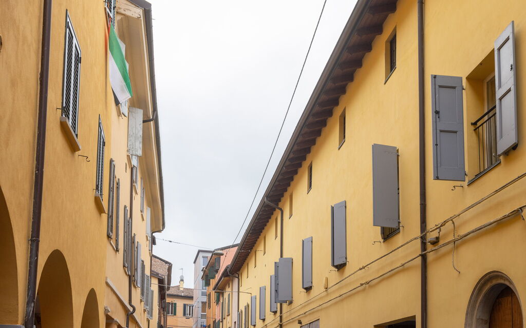 Senzanome Escape: Building Exterior, Spring, Summer