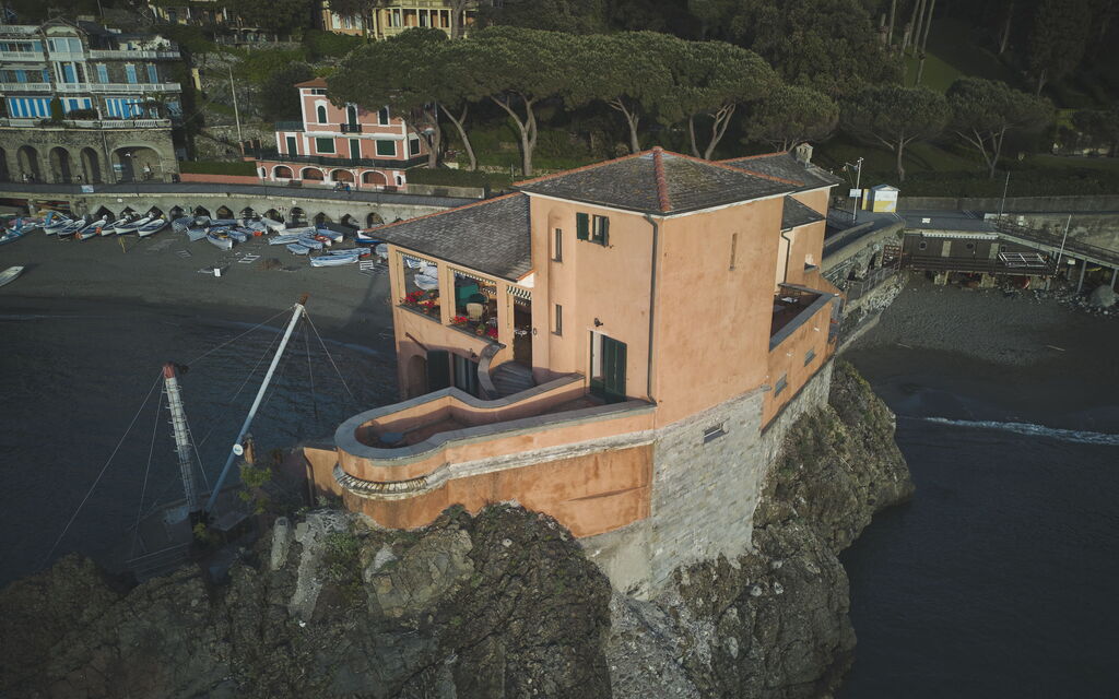 Villa Pedra: Attività, Balcone / Terrazza / Patio, Cucina, Entrata Principale, Estate, Esterni, Giardino, Primavera, Servizi