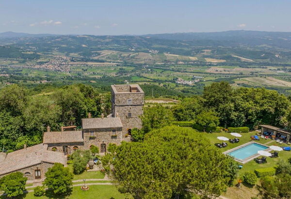 Torre Vitagliano Resort: Attività, Benessere, Caratteristiche, Entrata Principale, Estate, Esterni, Giardino, Primavera