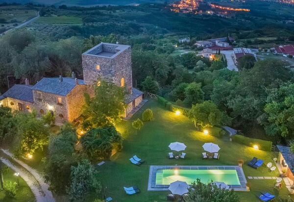 Torre Vitagliano Resort: Attività, Benessere, Caratteristiche, Entrata Principale, Estate, Esterni, Giardino, Primavera