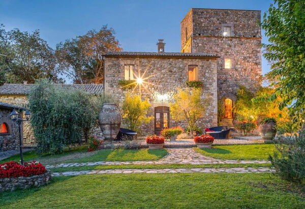 Torre Vitagliano Resort: Attività, Benessere, Caratteristiche, Entrata Principale, Estate, Esterni, Giardino, Primavera