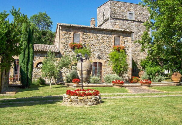 Torre Vitagliano Resort: Attività, Benessere, Caratteristiche, Entrata Principale, Estate, Esterni, Giardino, Primavera