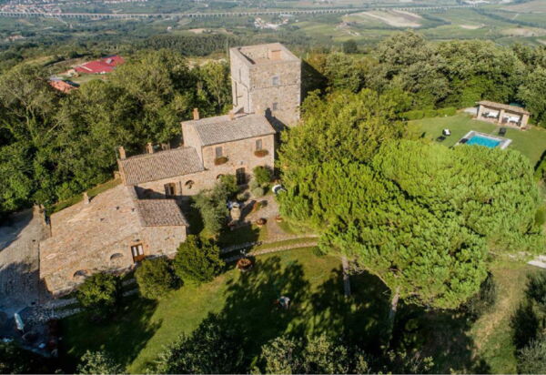 Torre Vitagliano Resort: Attività, Benessere, Caratteristiche, Entrata Principale, Estate, Esterni, Giardino, Primavera