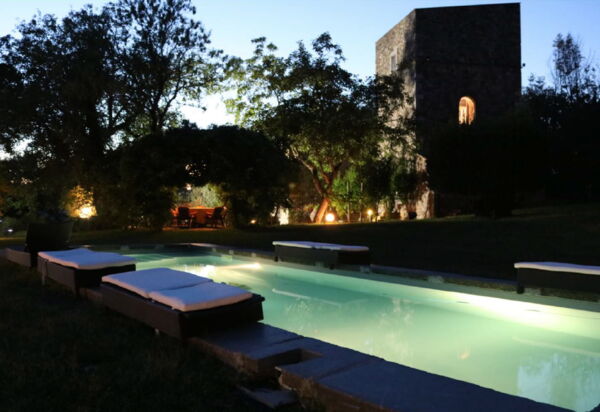 Torre Vitagliano Resort: Attività, Benessere, Caratteristiche, Entrata Principale, Estate, Esterni, Giardino, Primavera