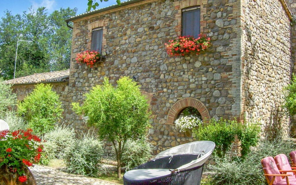 Torre Vitagliano Resort: Activities, Amenities, Building Exterior, Garden, Main Entrance, Spring, Summer, Wellness