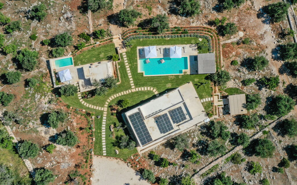 Lamia Padronale: Caratteristiche, Dettagli della stanza, Estate, Esterni, Giardino, Piscina, Primavera