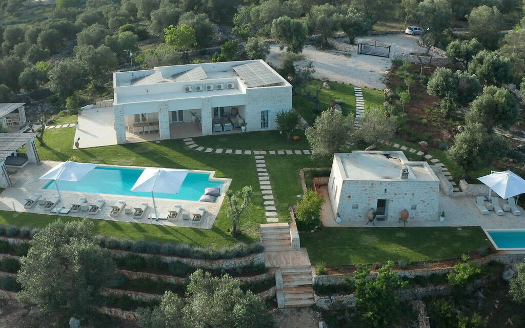 Lamia Padronale: Caratteristiche, Dettagli della stanza, Estate, Esterni, Giardino, Piscina, Primavera