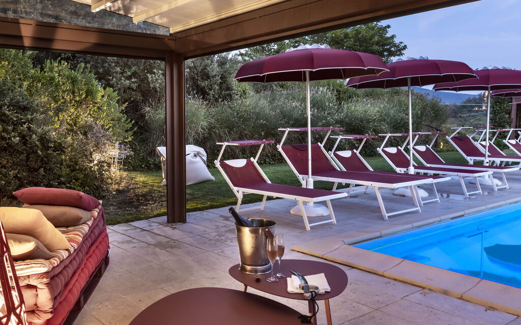 Villa San Gioacchino: all'aperto, Cucina, Entrata Principale, Estate, Esterni, Piscina, Primavera