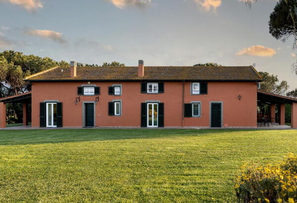 Villa Orange Rome: Amenities, Balcony / Terrace / Patio, Building Exterior, Facilities, Garden, Outdoor, Pool, Room Detail, Spring, Summer