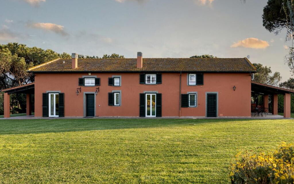 Villa Orange Rome: Amenities, Balcony / Terrace / Patio, Building Exterior, Facilities, Garden, Outdoor, Pool, Room Detail, Spring, Summer