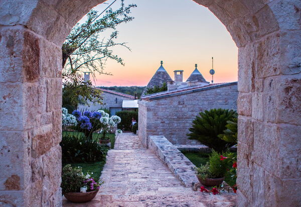 Villa Fiordaliso: Activities, Amenities, Building Exterior, City, Garden, Outdoor, People, Planimetry, Pool, Spring, Summer