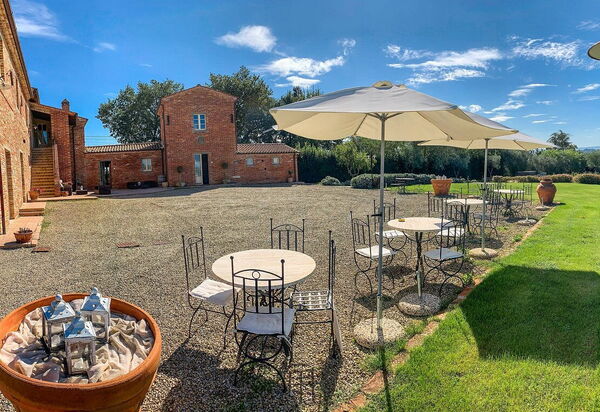 Casale Cardini: all'aperto, Attività, Caratteristiche, Estate, Esterni, Primavera