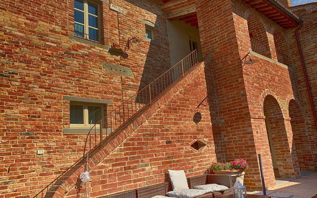 Casale Cardini: Activities, Amenities, Building Exterior, Outdoor, Spring, Summer